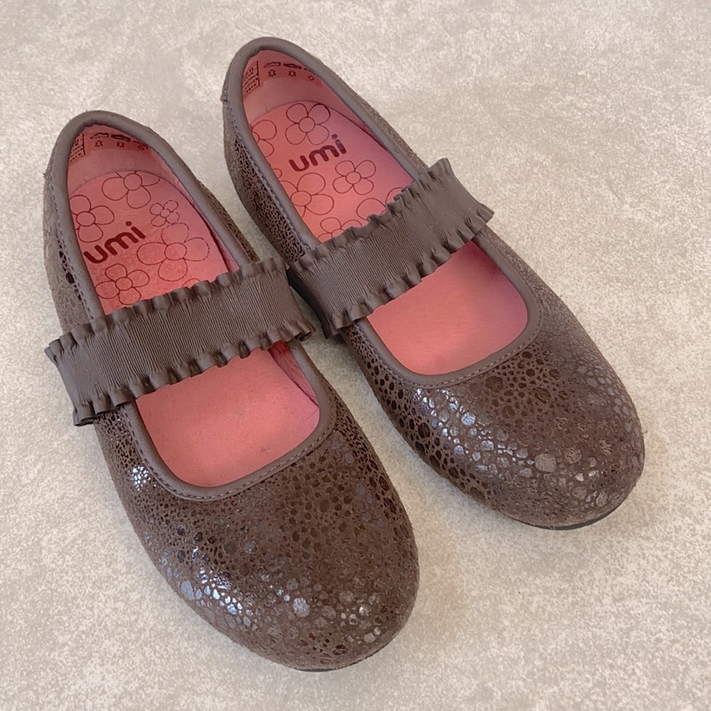 Umi Mary Janes